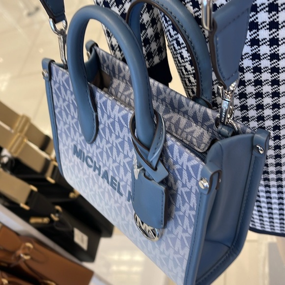Michael Kors Mirella Extra-Small Ombré Logo Crossbody XBODY Shopper 
Denim 
NWT - Picture 4 of 16